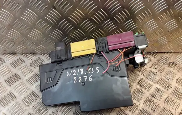 Mercedes-Benz CLS C218 X218 Fuse box set 2129009522 A2129009522