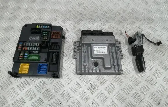 Peugeot 508 RXH Engine control unit/module 9667175380 9802943180 28346183