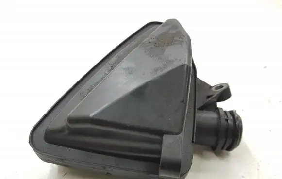 Mercedes-Benz R W251 Intake resonator A6421400087