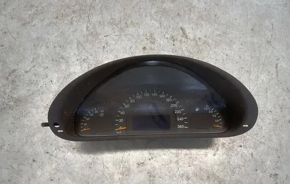 Mercedes-Benz C W203 Speedometer (instrument cluster) 110080183 A2035401347