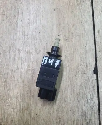 Mercedes-Benz E W211 Brake pedal sensor switch 0015454009