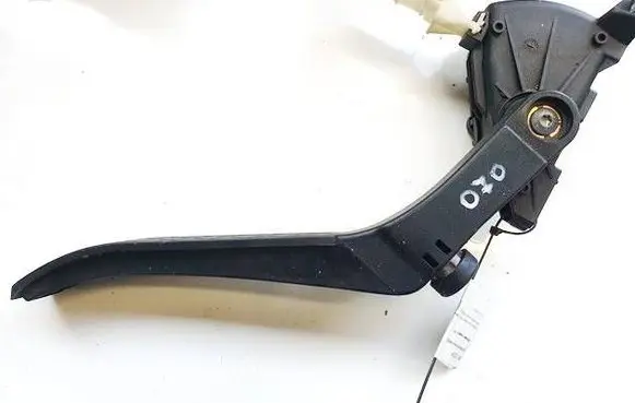 Volkswagen Touareg I Accelerator throttle pedal 7L6723507 6PV00777024