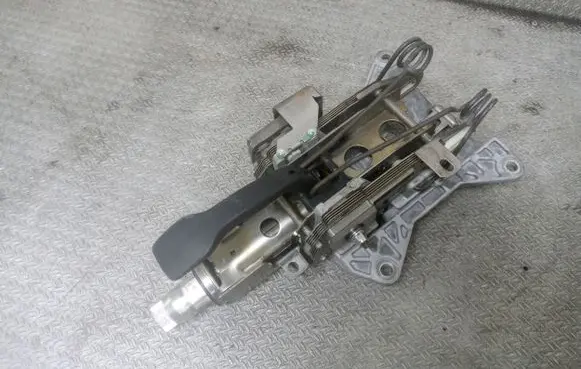 Audi A4 S4 B7 8E 8H Steering wheel axle ZG501959