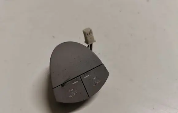 Mercedes-Benz E W211 Alarm switch A211821315106
