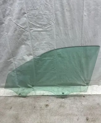 Audi Q5 SQ5 Front door window glass four-door