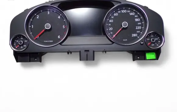 Volkswagen Touareg II Speedometer (instrument cluster) 7P6920883L 0263677175