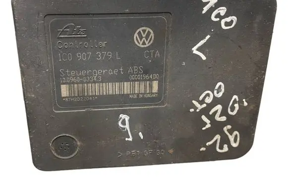 Volkswagen Golf IV ABS Pump 1C0907379L 10096003343 1J0614117G