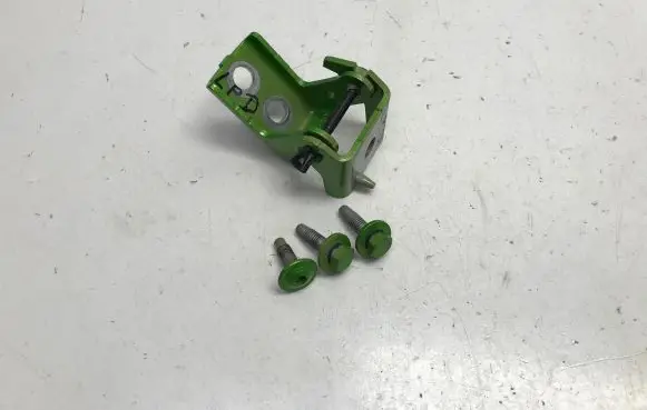Opel Mokka B Front door lower hinge 09311