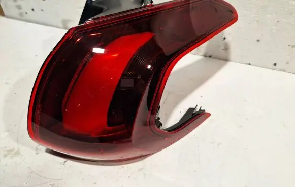 Peugeot 2008 I Rear/tail lights 9826730380