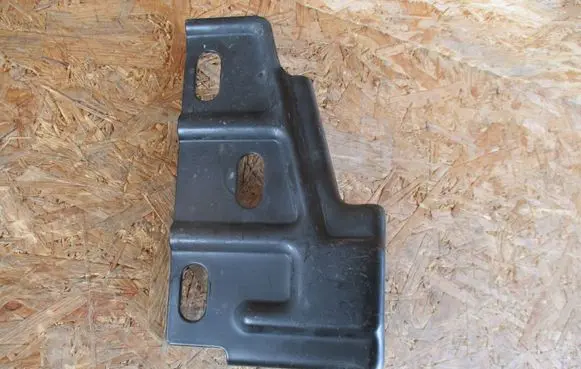 Iveco Daily 6th gen Front bumper mounting bracket