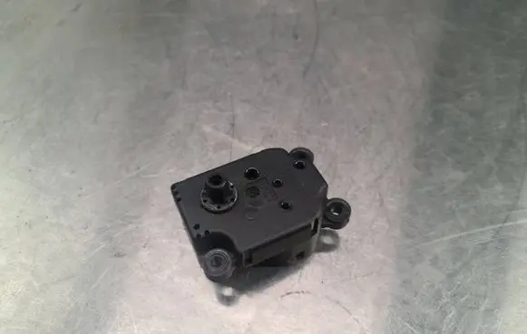 Volvo S80 Air flap motor/actuator 38248 180800