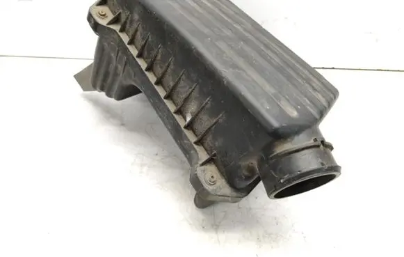 Suzuki Forenza Air filter box 96553445