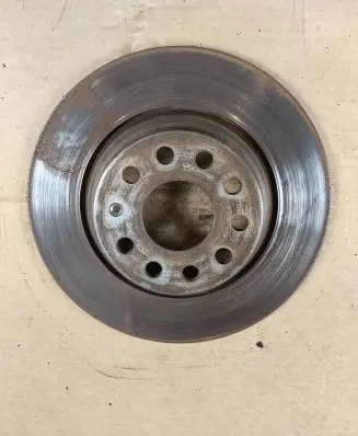 Volkswagen PASSAT B8 Rear brake disc 3Q0615601A