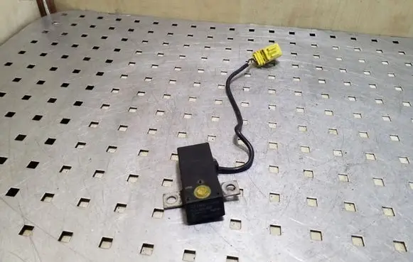 Volkswagen Touareg I Fuse 7L0915457