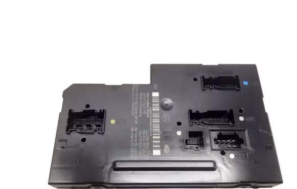 Mercedes-Benz C W204 Gateway control module 2049067702 5DK01102290 2049012402
