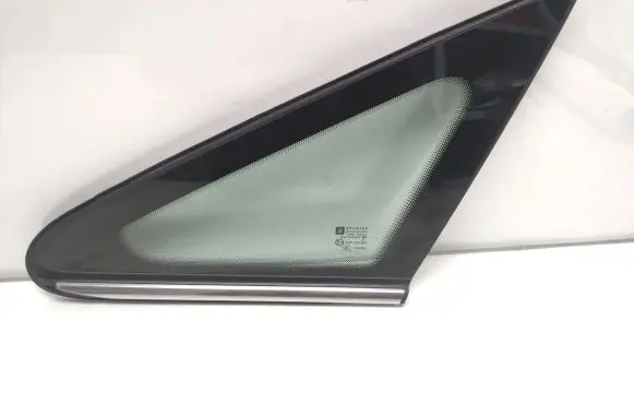 Opel Zafira B Front triangle window/glass 13123922 43R007951 DOT24AS2M19