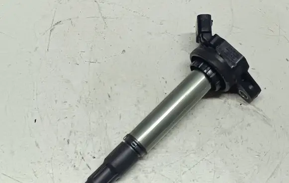Toyota RAV 4 (XA40) High voltage ignition coil 9091902258 10R035444