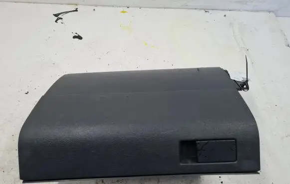 Volkswagen Touran I Glove box