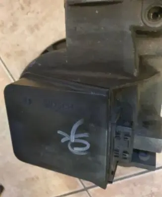 Volkswagen PASSAT B3 Mass air flow meter 037906301 0280202106