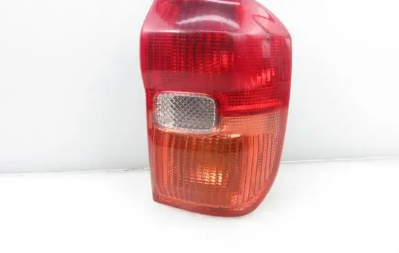 Toyota RAV 4 (XA20) Rear/tail lights