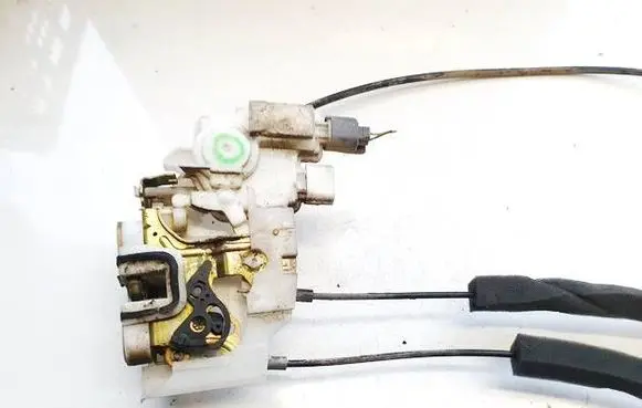 Subaru Legacy Rear door lock