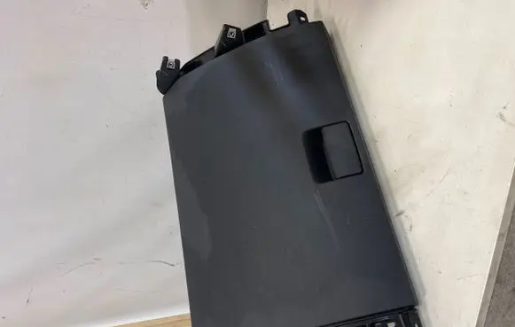 Renault Master III Glove box 685006535R