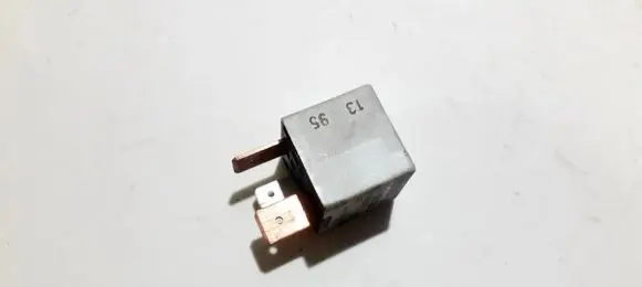 Volkswagen Polo II 86C 2F Other relay 191906383c 14.0500.00
