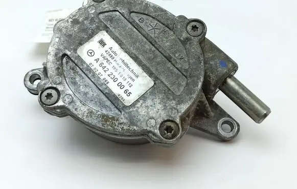 Chrysler 300 - 300C Vacuum pump A6422300065 LA1231061