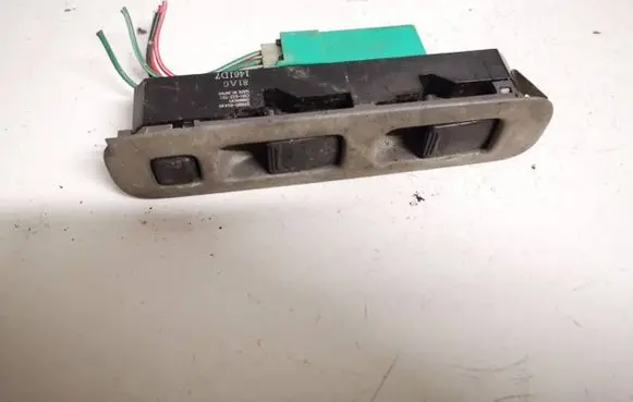 Suzuki Jimny Electric window control switch 3799081a10 37990-81a10