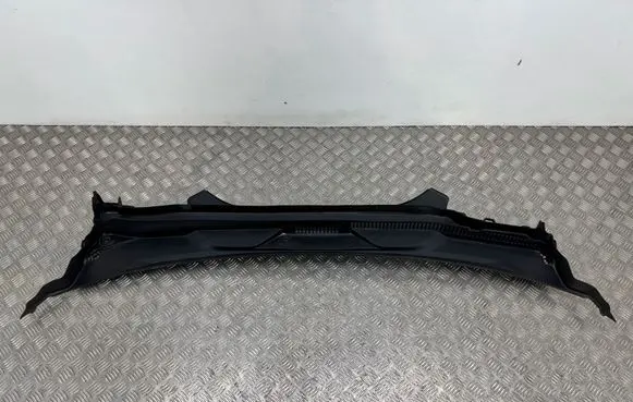 BMW 5 G30 G31 G38 Wiper trim 7388714