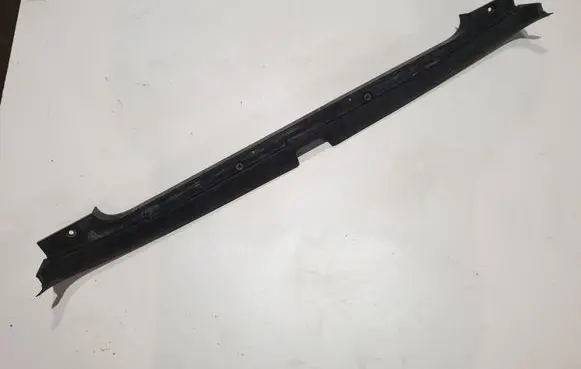 Volvo V70 Tailgate trim