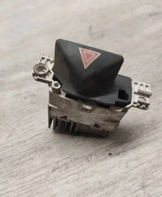 Ford Focus Hazard light switch