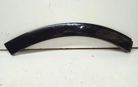 Front bumper splitter molding