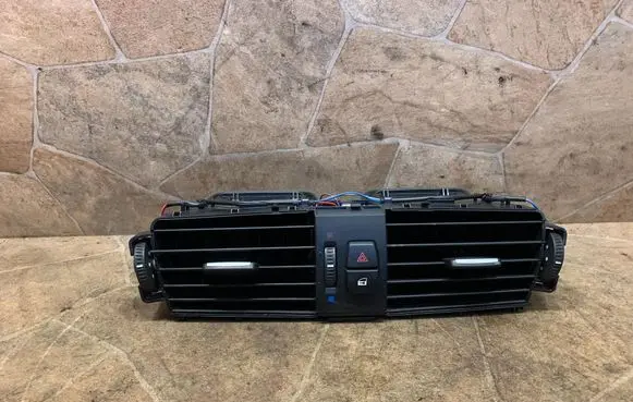 BMW X3 F25 Dash center air vent grill 9184743