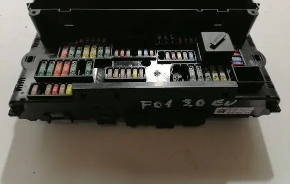 BMW 7 F01 F02 F03 F04 Fuse module 9151320