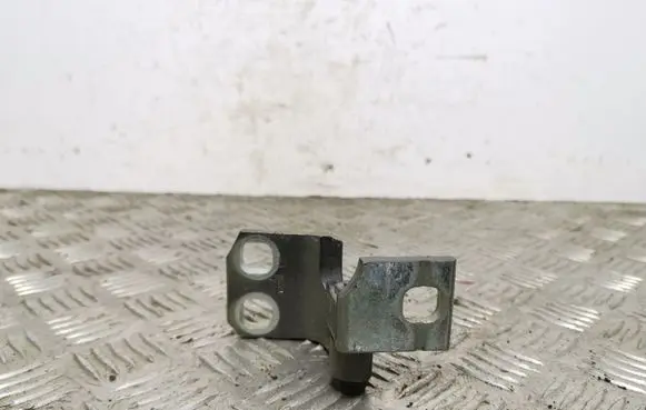 Jeep Cherokee Front door upper hinge