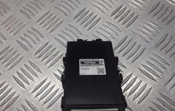 Toyota Auris 150 Transfer box differential control unit 89690-02010