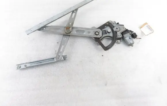 Hyundai i20 (PB PBT) Front door window regulator with motor 2621004680 988101J100