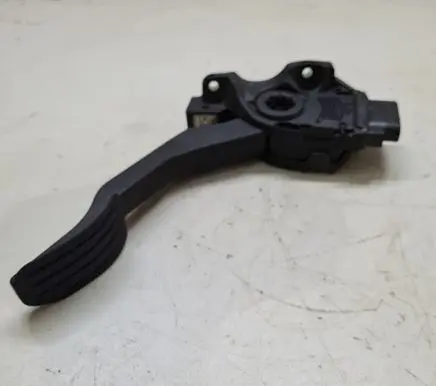 Volvo XC60 Accelerator throttle pedal 31329374