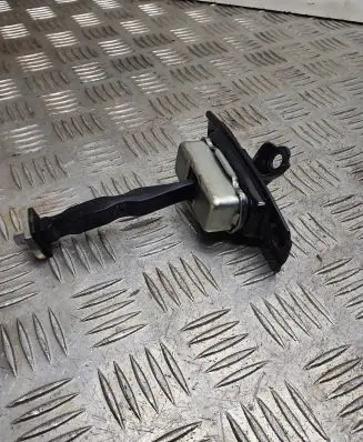 Infiniti Q70 Y51 Front door check strap stopper