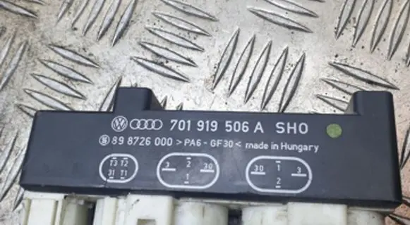 Volkswagen Transporter - Caravelle T4 Coolant fan relay 701919506A