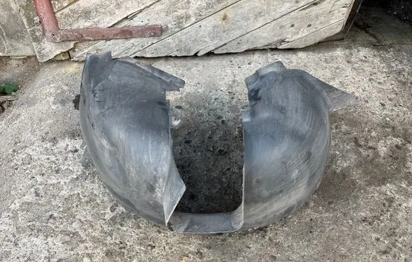Volvo XC70 Front wheel arch liner splash guards