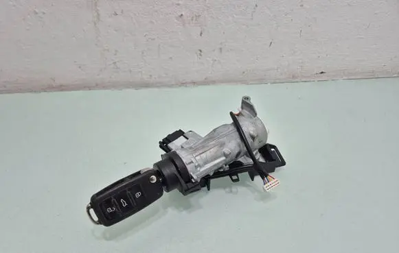 Volkswagen Tiguan Ignition lock 1KO905851B