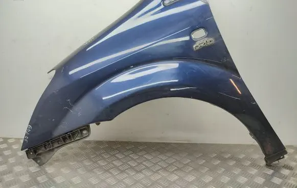 Toyota Corolla Verso AR10 Fender