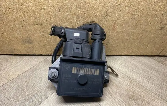 BMW 1 E81 E87 Glow plug pre-heat relay 7798000 779800004 0522120102