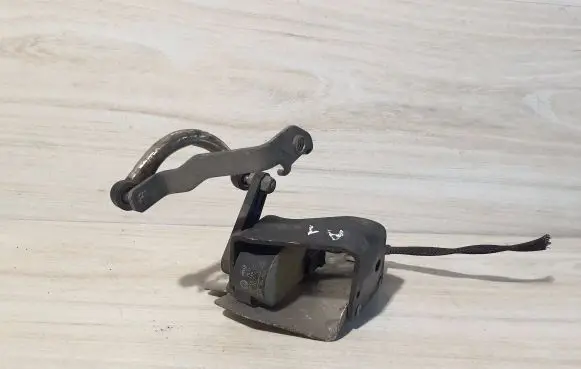 Headlight/headlamp level sensor