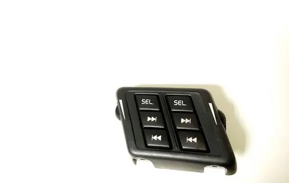 Volvo XC90 Steering wheel buttons/switches 8633112