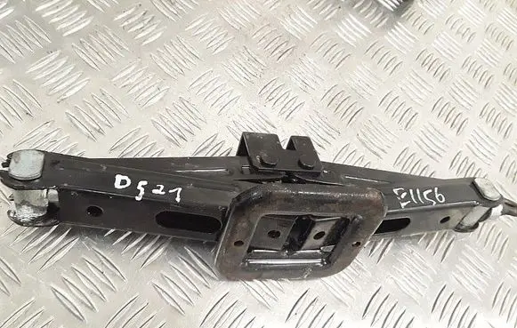 KIA Venga Tool set b163g0019001