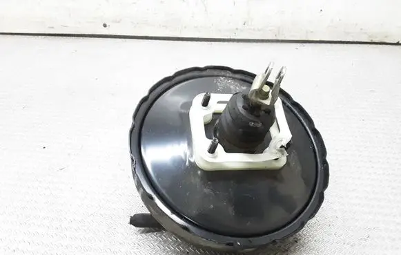 Hyundai Santa Fe Brake booster