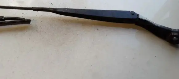 Nissan Micra Front wiper blade arm